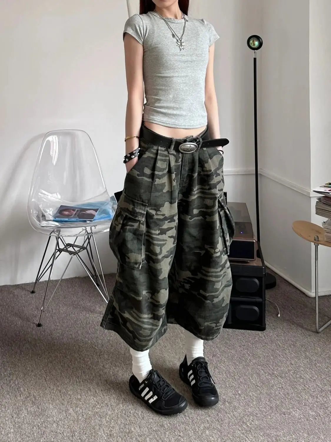 Y2K Camo Cargo Jorts - Image 4
